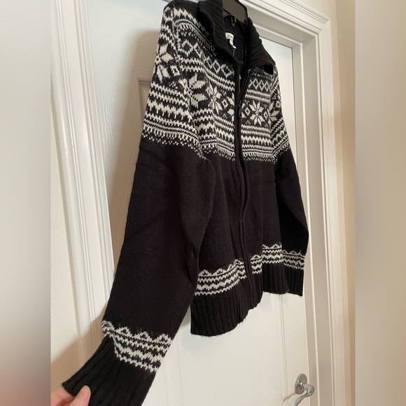St John’s Bay long sleeve zip front cardigan sweater size XLarge black ivory NWT - Picture 2 of 6